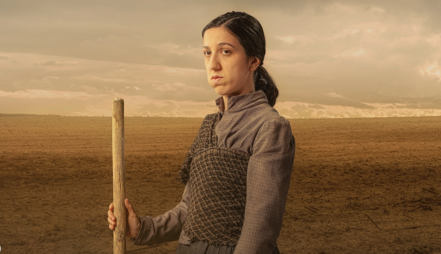 María García-Concha, exalumna de Work In Progress, es Amparo en la serie La sombra de la tierra de Atresplayer