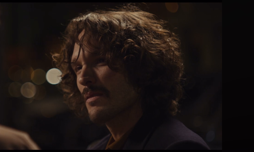 Almagro San Miguel, exalumno de Work In Progress, en la película Fueron los días.