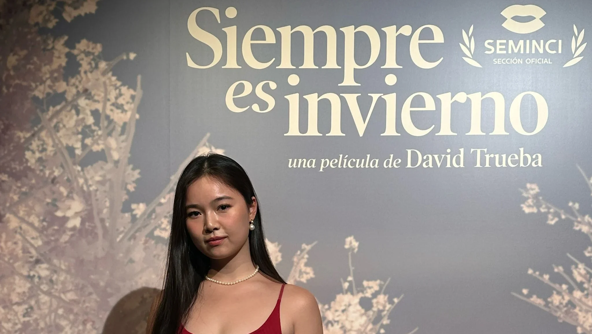 Xinyi Ye interpretando a la esposa de Won Te-Min en la película Siempre es invierno de David Trueba